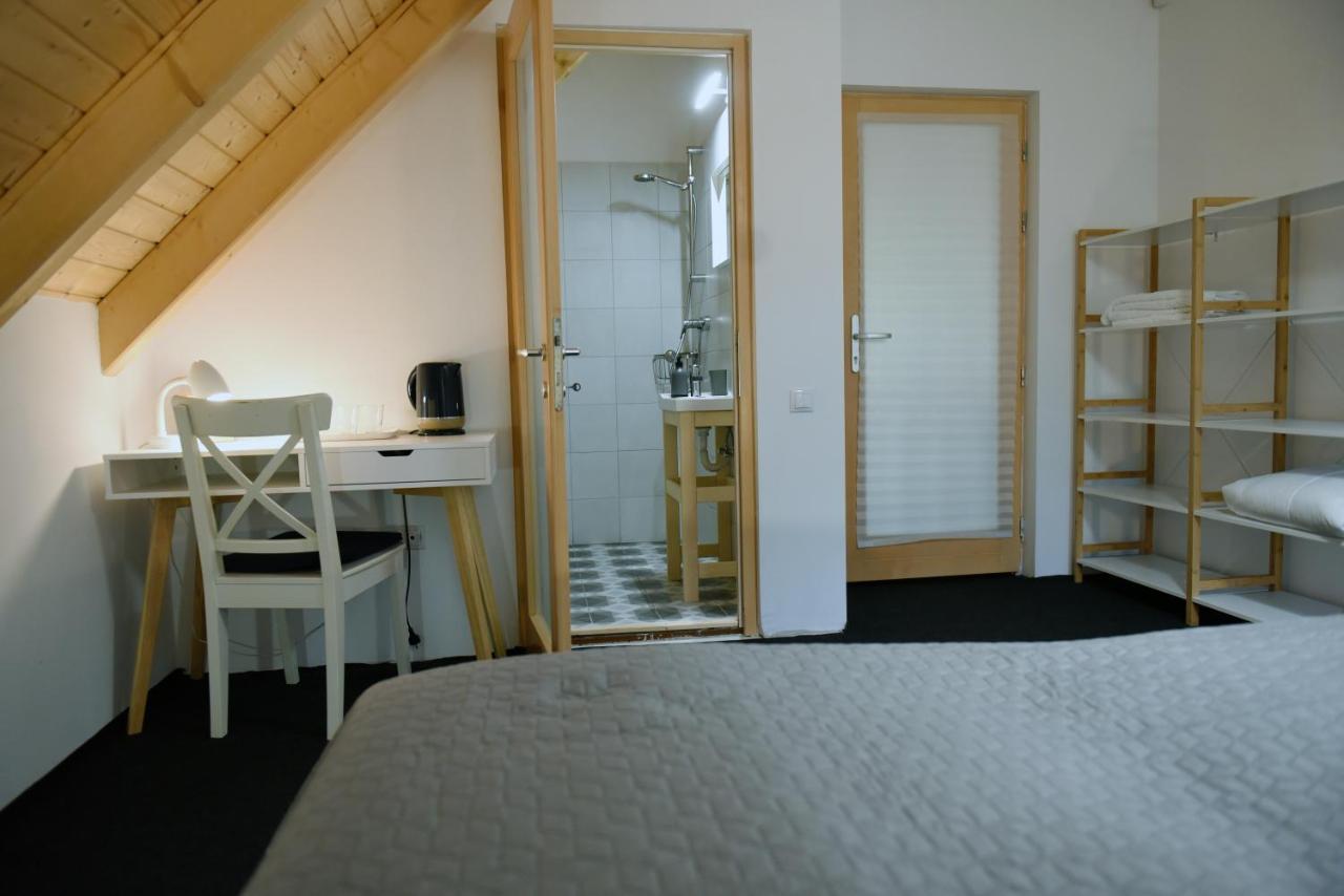 Aster Panzio Bed & Breakfast Cîmpu Cetăţii Екстериор снимка